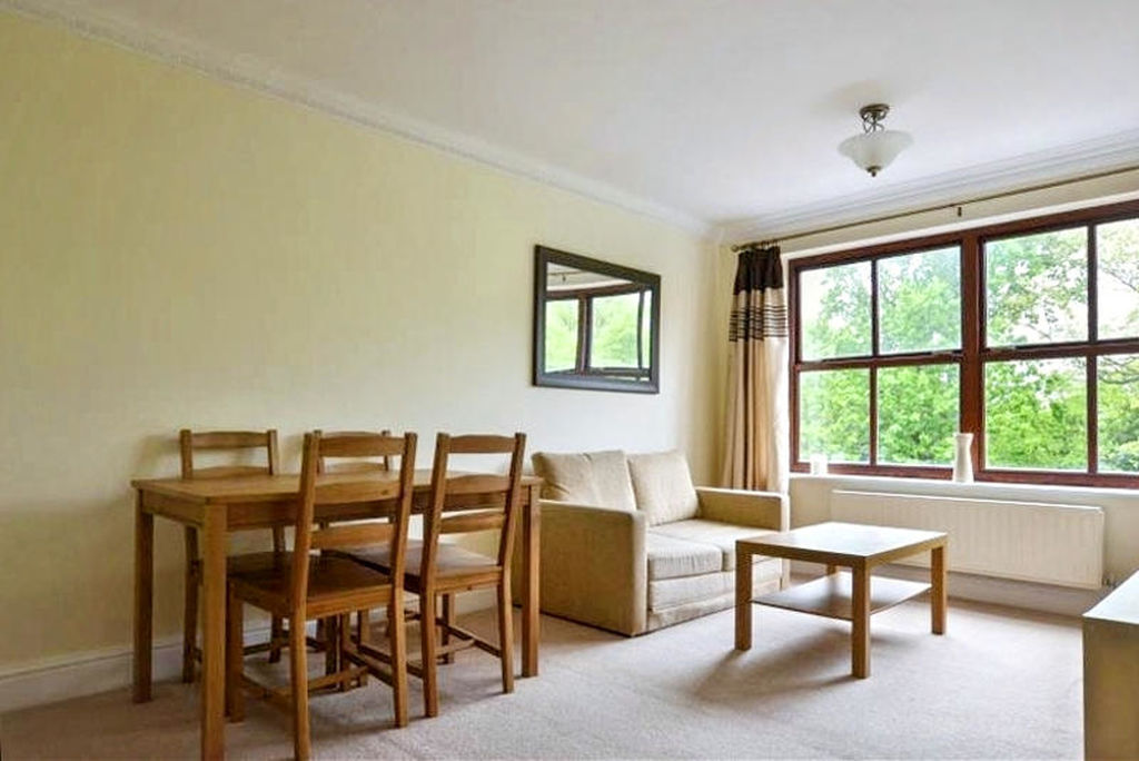 Living Room- click for photo gallery